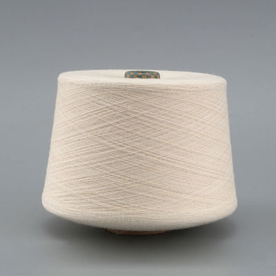 Bulk Fancy 100% Weaving Polyester / Acryl Filament Garne 28Nm/2 18S/2 Gemengd Häkken En Geraakte Garens