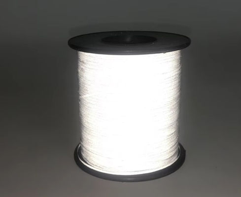 Industriële naaiwerkzaamheden Reflectieve garens Zilveren reflectieve draad Voor borduurwerk Grijze reflectieve materialen