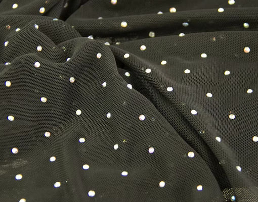 Vierzijdig elastisch wit polyestermaas strijken Drie-dimensionaal diamantgaren kleurrijke podiumkleding